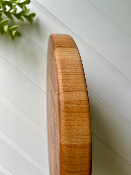 END-GRAIN ROUND CUTTING BOARD